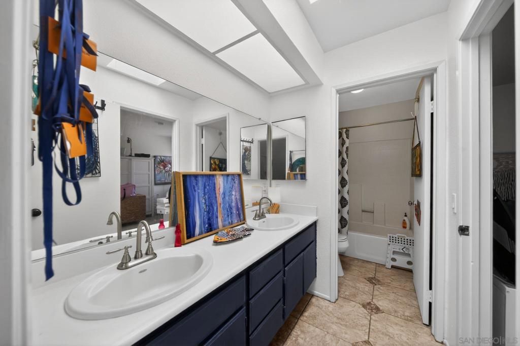 Image 10 of property listing at 5287 Rio Plata Dr, Oceanside, CA 92057