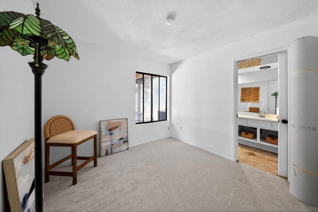 Image 12 of property listing at 5287 Rio Plata Dr, Oceanside, CA 92057