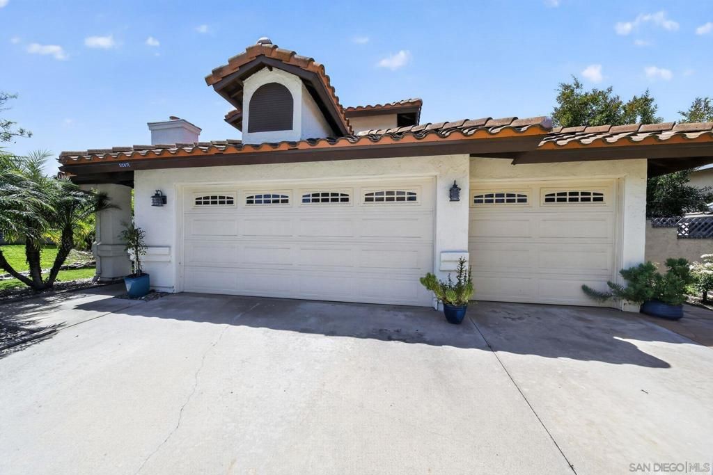 Image 2 of property listing at 5287 Rio Plata Dr, Oceanside, CA 92057