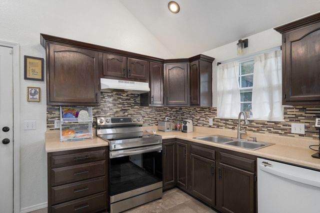 931 S Jester Avenue, Springfield, MO 65802