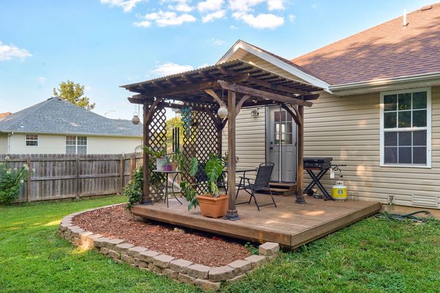 931 S Jester Avenue, Springfield, MO 65802