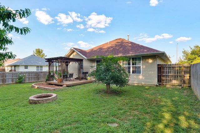 931 S Jester Avenue, Springfield, MO 65802