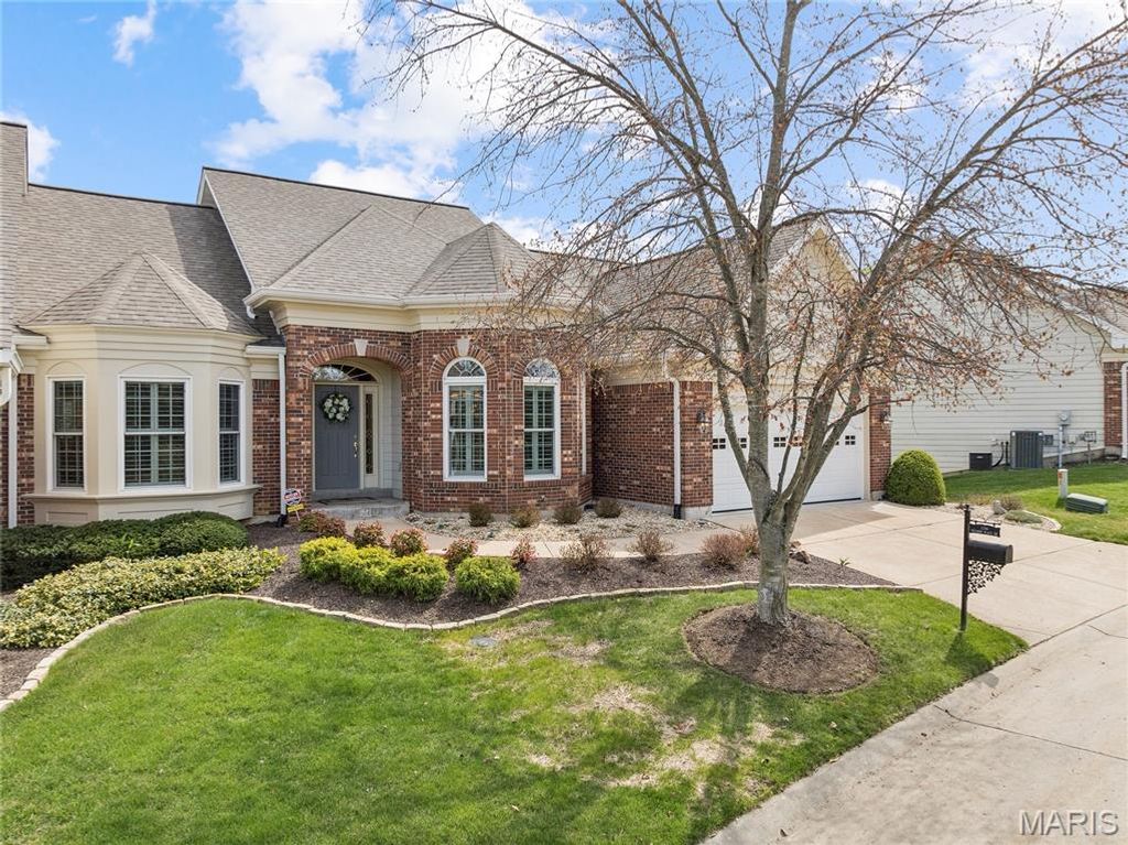 2316 Picardy Place Drive, Chesterfield, MO 63017