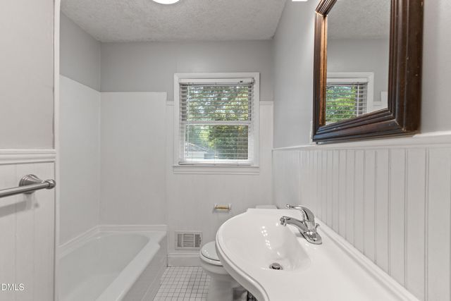 220 Lakewood Drive, Wendell, NC 27591