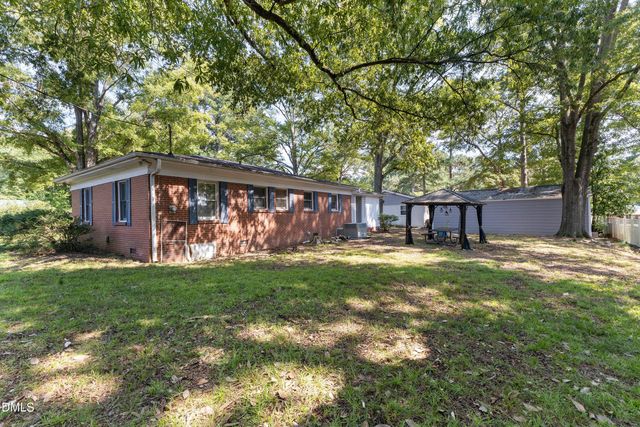 220 Lakewood Drive, Wendell, NC 27591