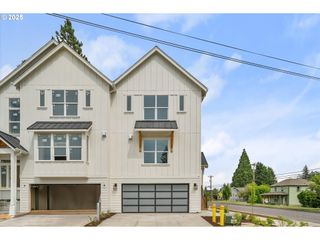 464 Se Hadock Ln, Hillsboro, OR 97123