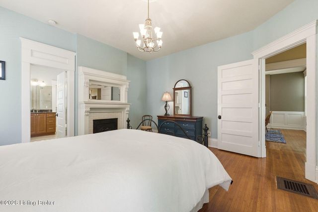 2110 Bonnycastle Ave, Louisville, KY 40205