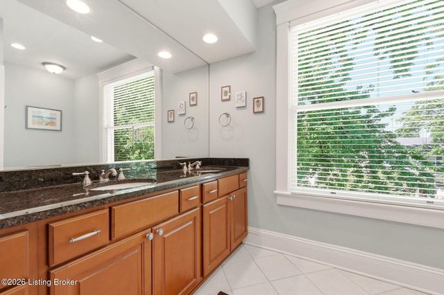 2110 Bonnycastle Ave, Louisville, KY 40205