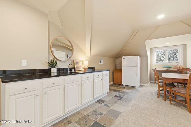 2110 Bonnycastle Ave, Louisville, KY 40205