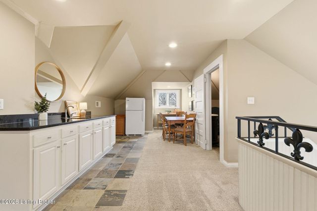 2110 Bonnycastle Ave, Louisville, KY 40205