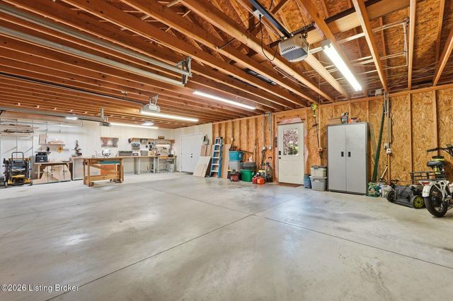 2110 Bonnycastle Ave, Louisville, KY 40205