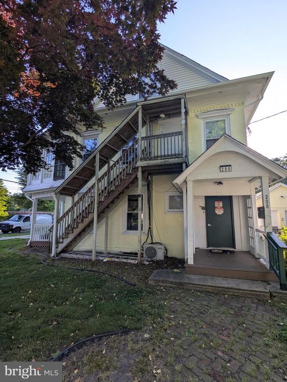200 N EAST AVE, Vineland, NJ 08360