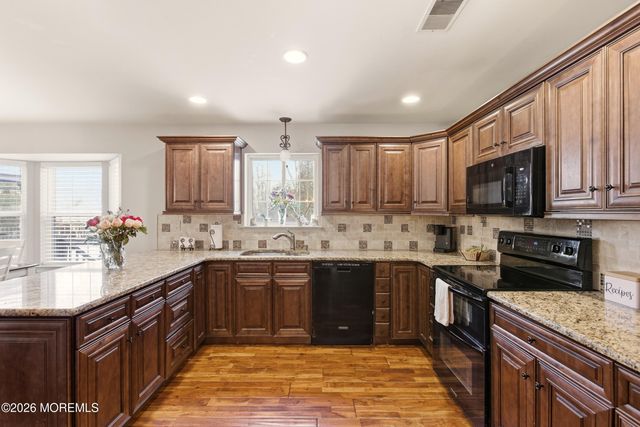 3 Arrowhead Circle, Jackson, NJ 08527