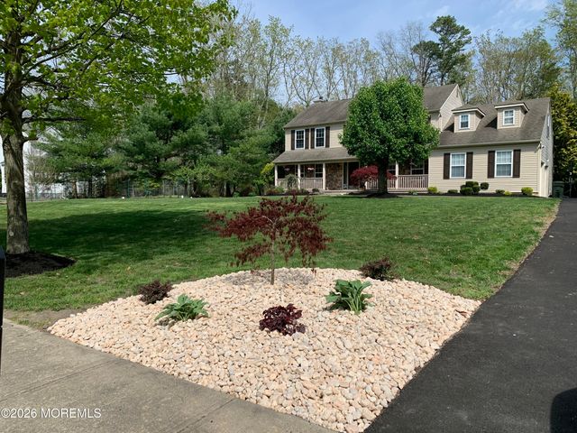 3 Arrowhead Circle, Jackson, NJ 08527