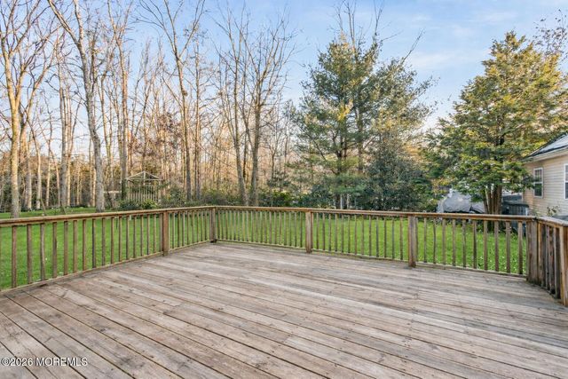 3 Arrowhead Circle, Jackson, NJ 08527