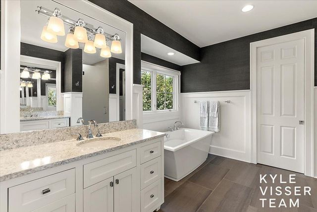 5650 E Watermark Court, Grand Rapids, MI 49546