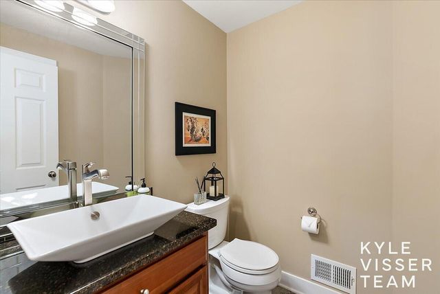 5650 E Watermark Court, Grand Rapids, MI 49546