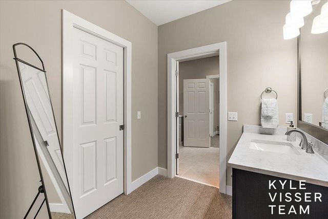 5650 E Watermark Court, Grand Rapids, MI 49546