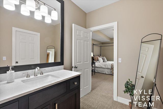 5650 E Watermark Court, Grand Rapids, MI 49546