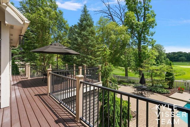 5650 E Watermark Court, Grand Rapids, MI 49546