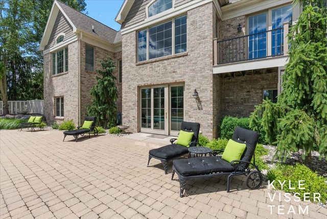 5650 E Watermark Court, Grand Rapids, MI 49546