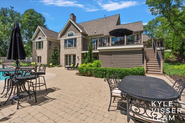 5650 E Watermark Court, Grand Rapids, MI 49546