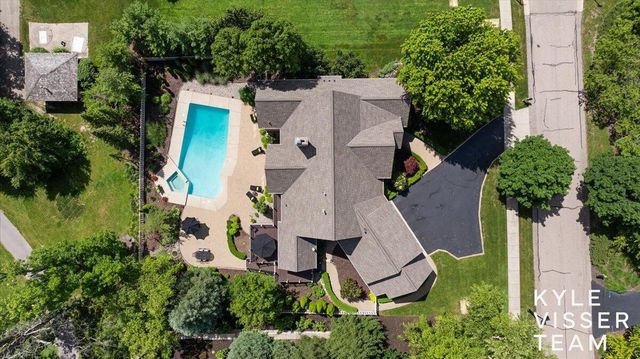5650 E Watermark Court, Grand Rapids, MI 49546