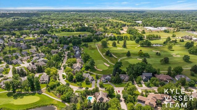5650 E Watermark Court, Grand Rapids, MI 49546