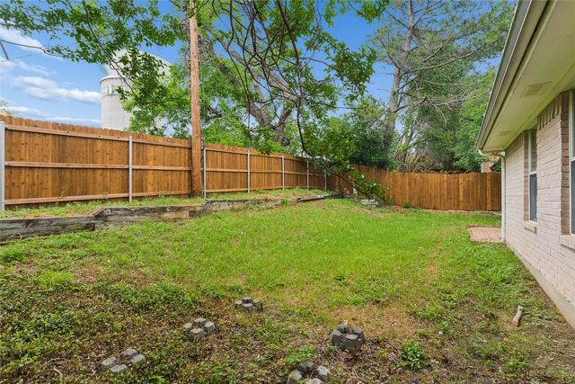 428 Caviness Drive, Grapevine, TX 76051