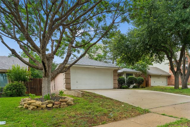 428 Caviness Drive, Grapevine, TX 76051