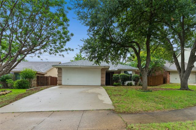 428 Caviness Drive, Grapevine, TX 76051