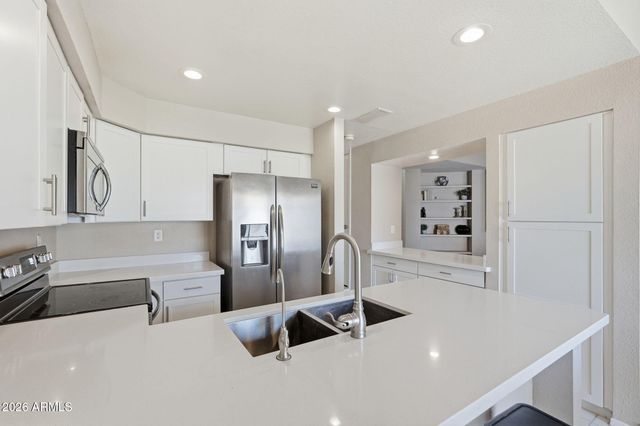 7716 S RITA Lane, Tempe, AZ 85284