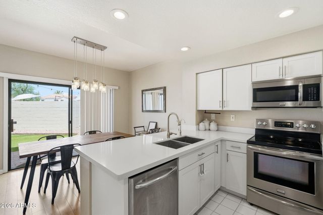 7716 S RITA Lane, Tempe, AZ 85284