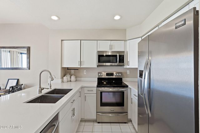 7716 S RITA Lane, Tempe, AZ 85284
