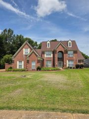 7253 ROURKE CIR, Memphis, TN 38125