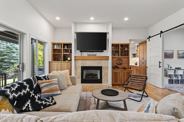 2871 NW Melville Drive, Bend, OR 97703