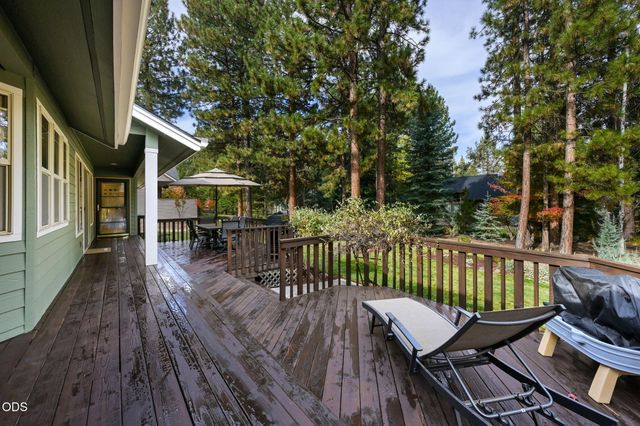 2871 NW Melville Drive, Bend, OR 97703