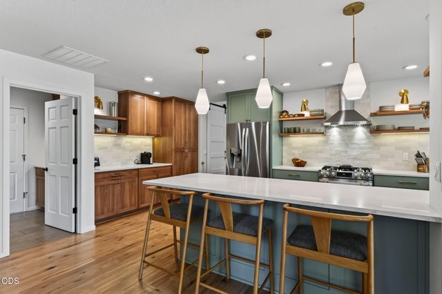 2871 NW Melville Drive, Bend, OR 97703