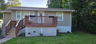 28 Tobyhanna Trl, Hopatcong Boro, NJ 07843