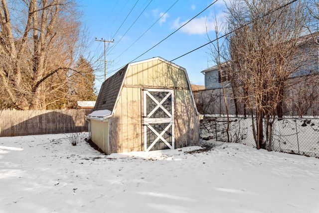 806 Memorial DRIVE, Kewaskum, WI 53040