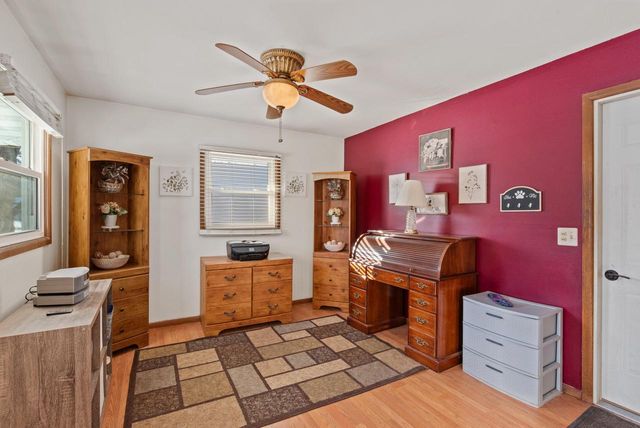 806 Memorial DRIVE, Kewaskum, WI 53040