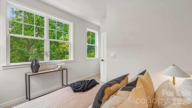 813 Hammers Lane, Charlotte, NC 28205