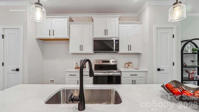 813 Hammers Lane, Charlotte, NC 28205