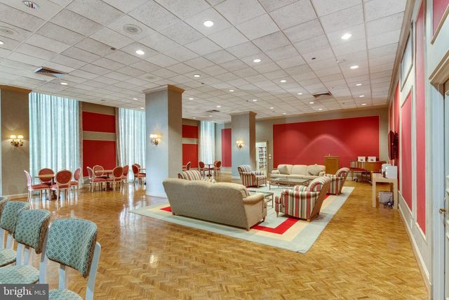 1300 CRYSTAL DR #901S, Arlington, VA 22202