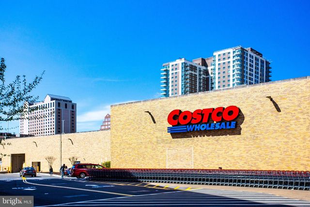 1300 CRYSTAL DR #901S, Arlington, VA 22202