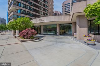 1300 CRYSTAL DR #901S, Arlington, VA 22202