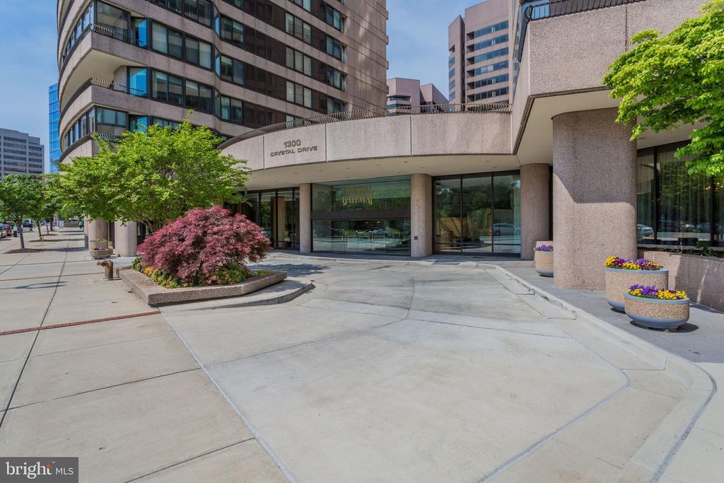1300 CRYSTAL DR #901S, Arlington, VA 22202