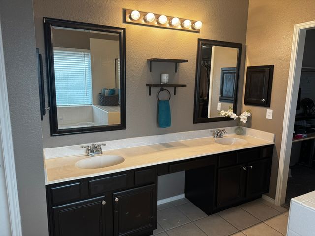 118 Chazlynn Court, Waxahachie, TX 75165