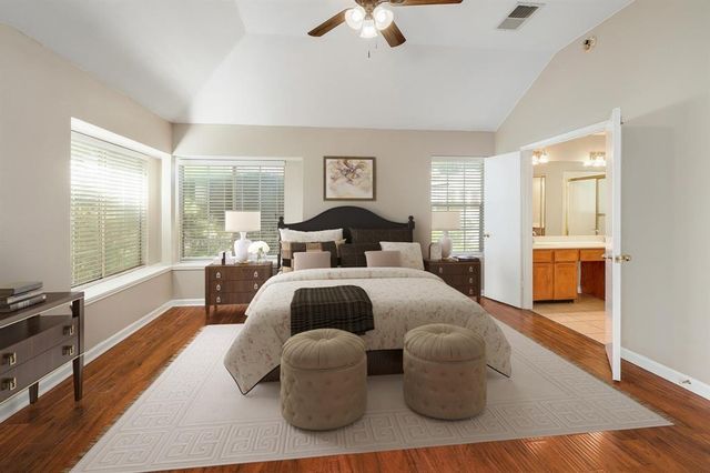 1813 Lion Heart DR, Cedar Park, TX 78613