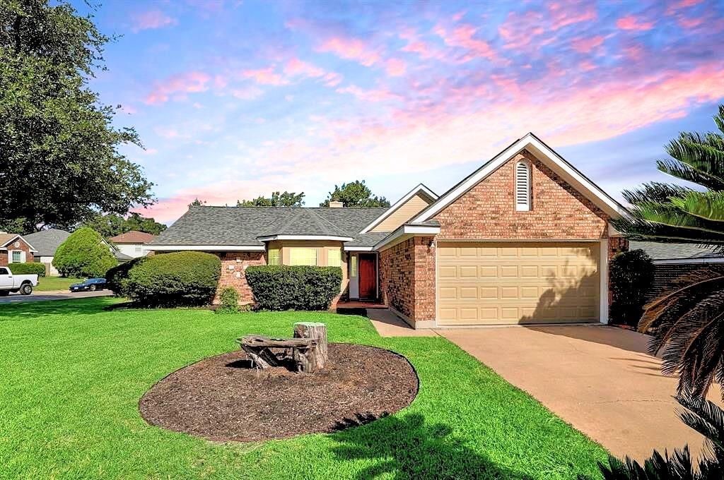 1813 Lion Heart DR, Cedar Park, TX 78613